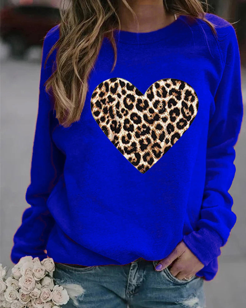Lenka - Elegant sweatshirt met luipaard hartprint