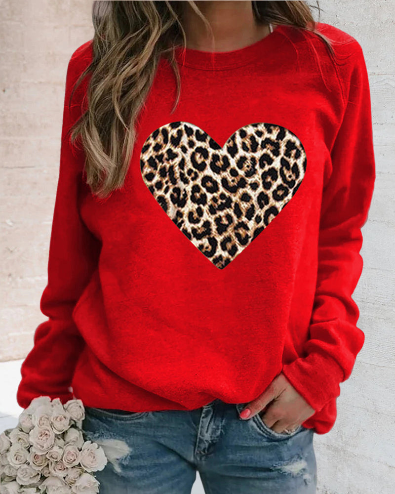 Lenka - Elegant sweatshirt met luipaard hartprint