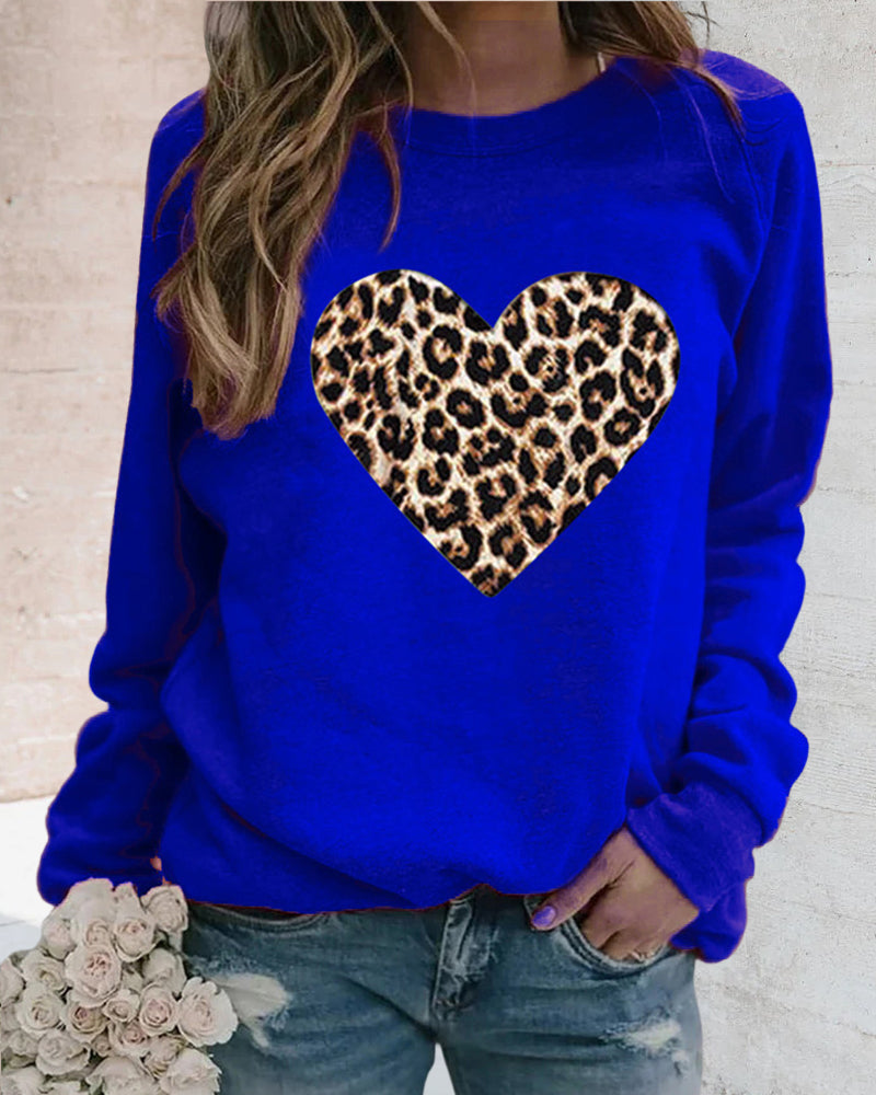 Lenka - Elegant sweatshirt met luipaard hartprint