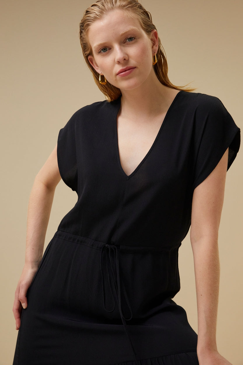 viona viscose dress | jet black